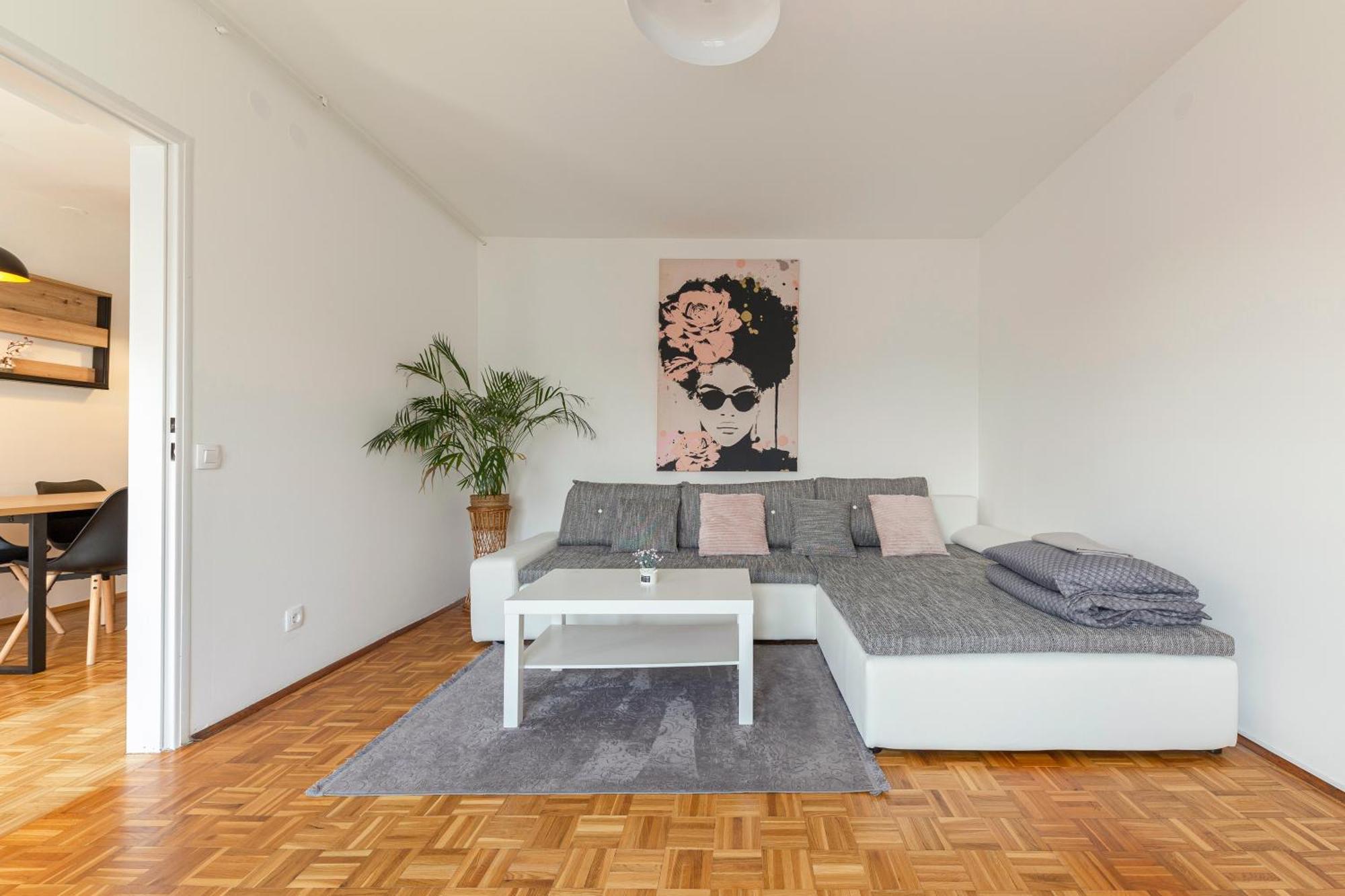 Cosy And Bright Apartment Любляна Екстериор снимка
